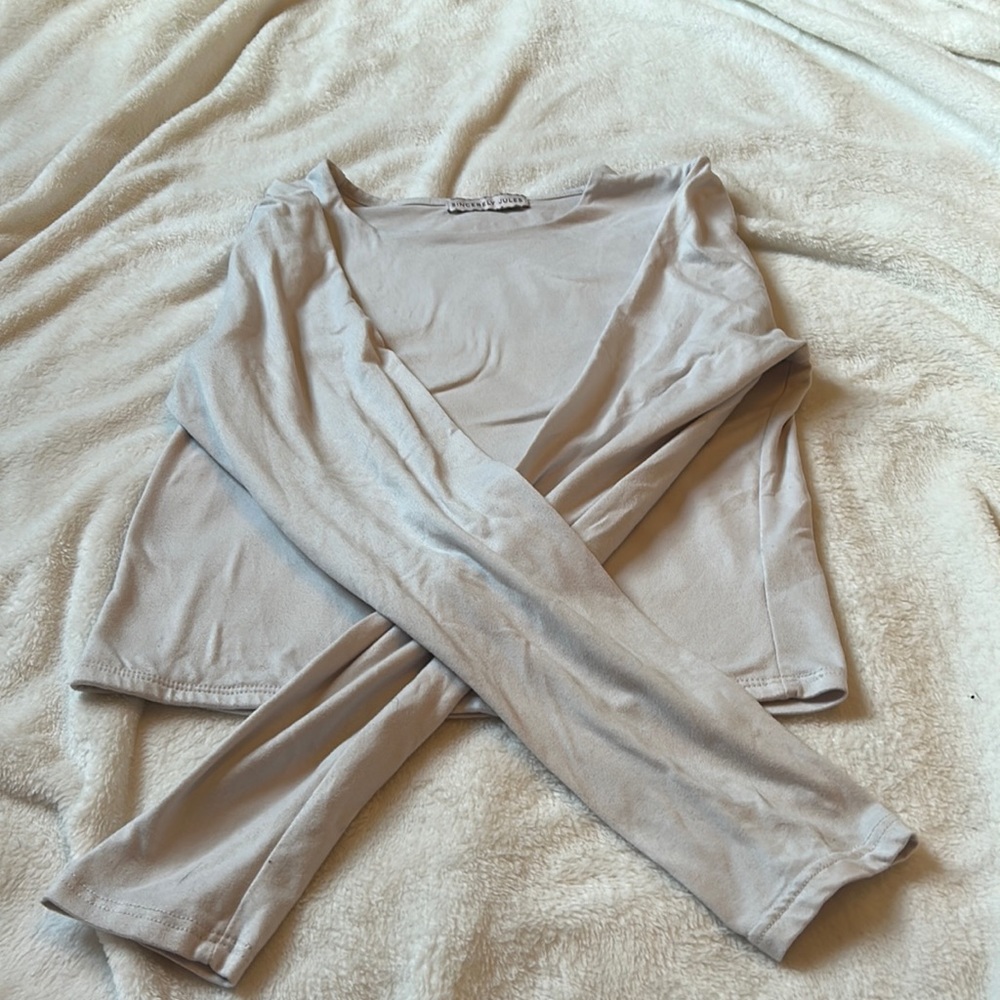 Cropped long sleeve tee